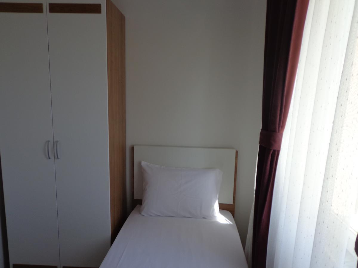 Hotel Rio Приштина Экстерьер фото