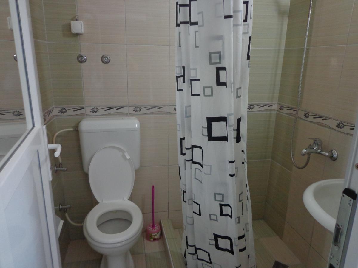 Hotel Rio Приштина Экстерьер фото