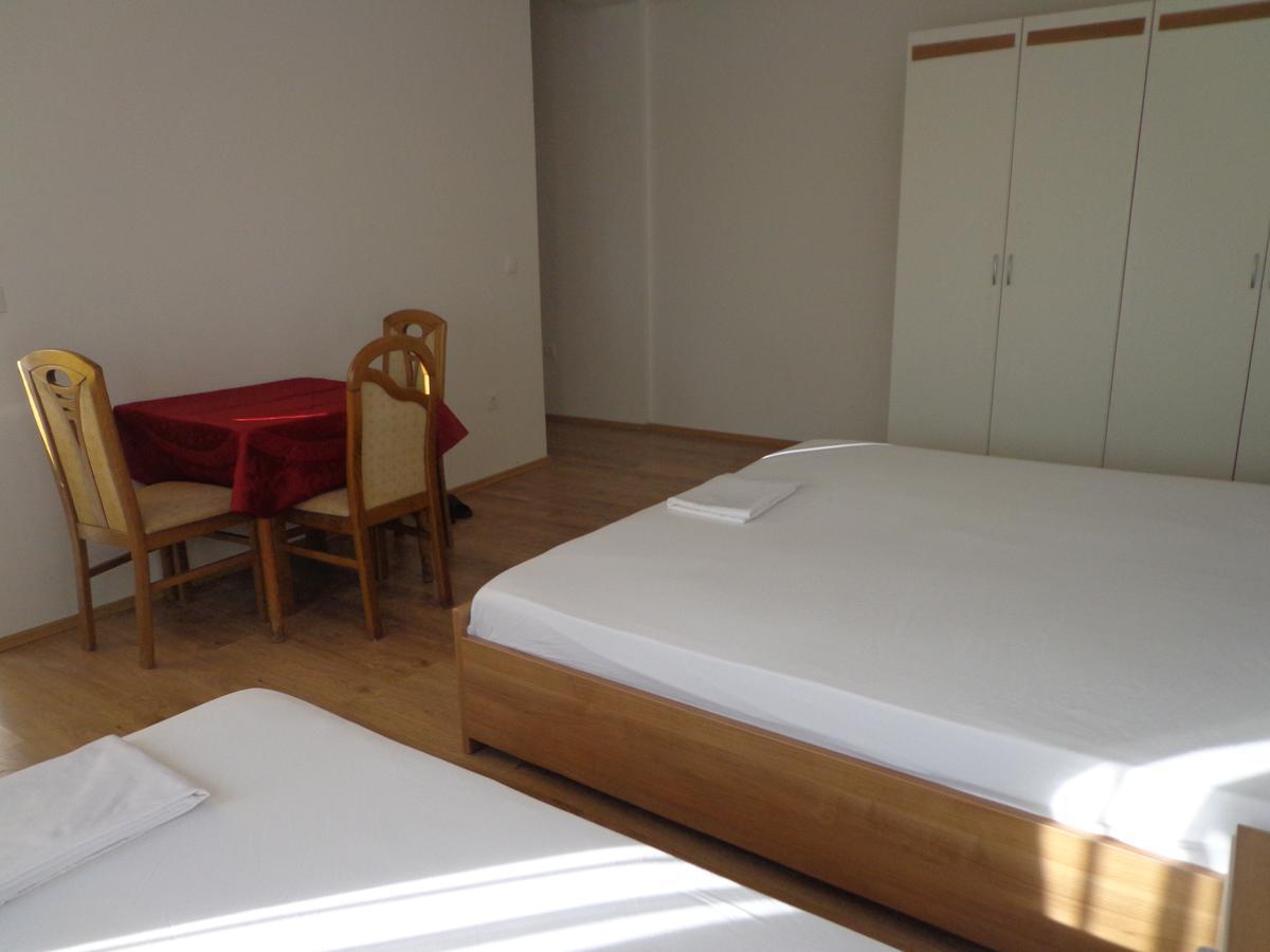 Hotel Rio Приштина Экстерьер фото