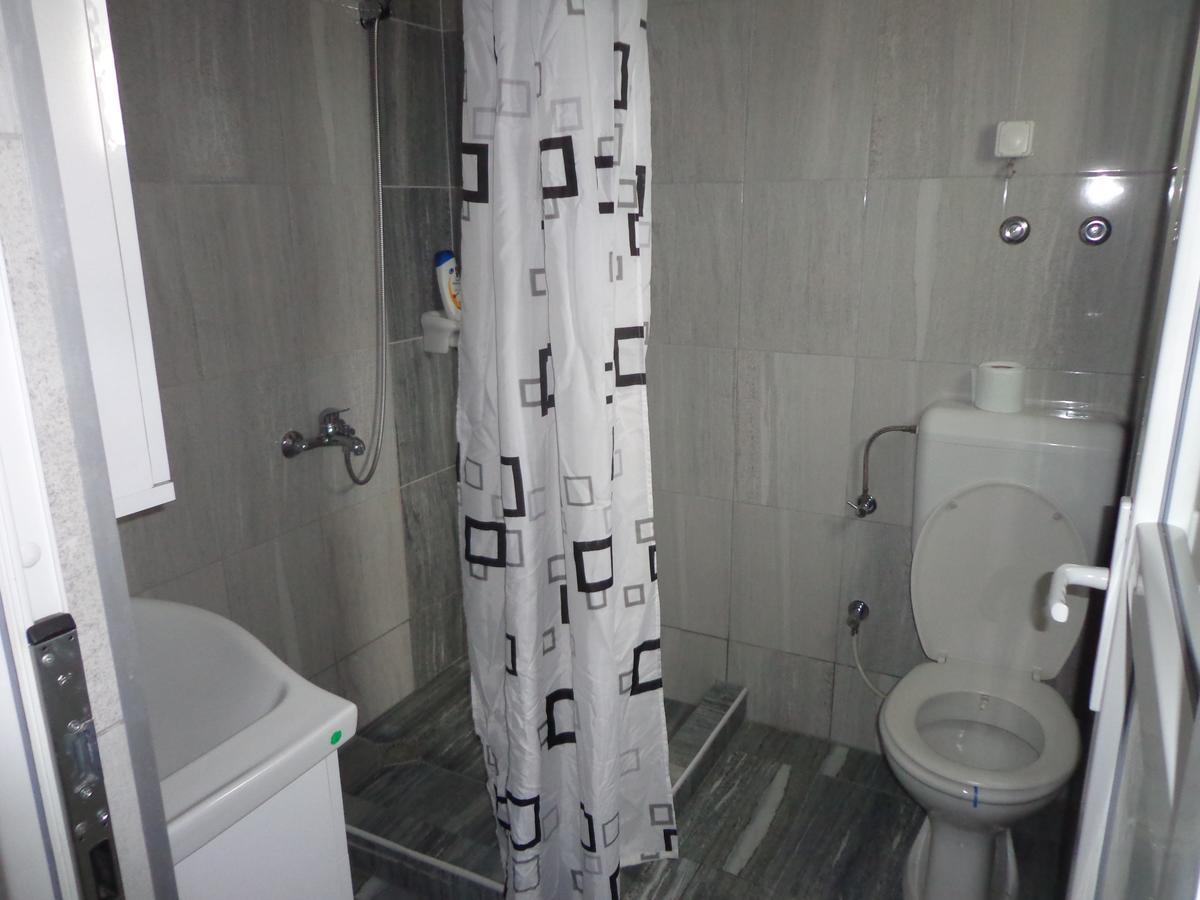 Hotel Rio Приштина Экстерьер фото